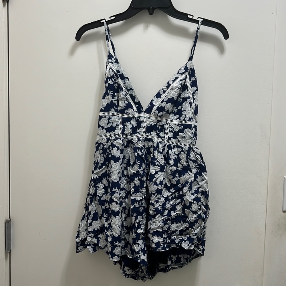Blue Floral Seek the Label